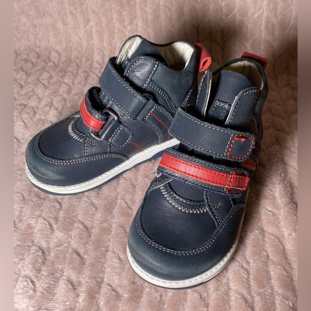 EUC Memo Polo Junior 3DA Navy Blue/Red Toddler Orthopedic Velcro Sneaker